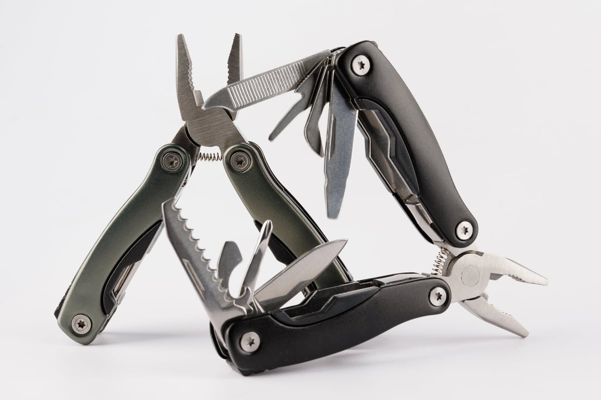 Premium çakı ve multitool ekipmanları